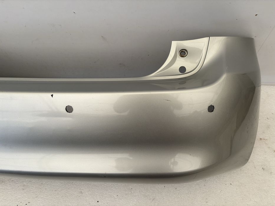 Toyota Auris I 1 06-09 HB zderzak tył tylny