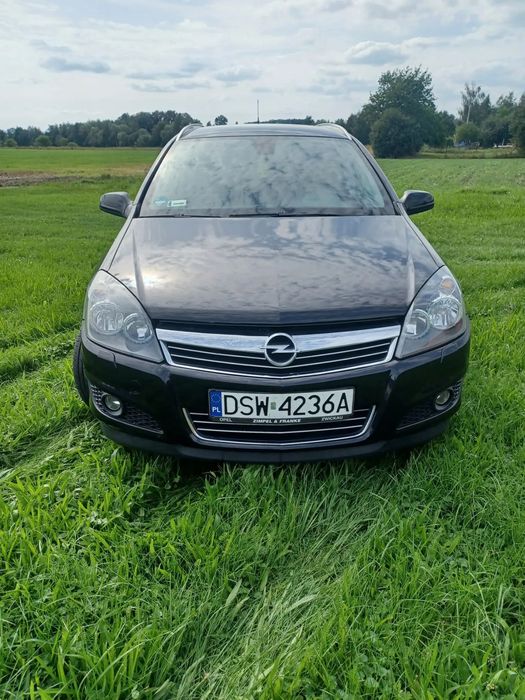 Opel Astra Pierwszy właściciel w kraju, stan b. dobry.