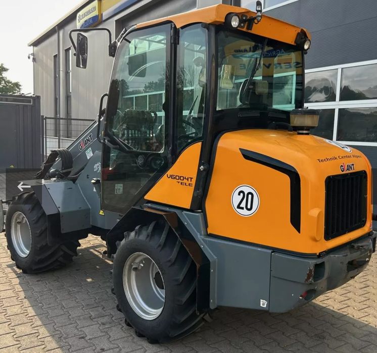 Giant v6004T Miniładowarka Teleskopowa 2016 rok euroramka kabina