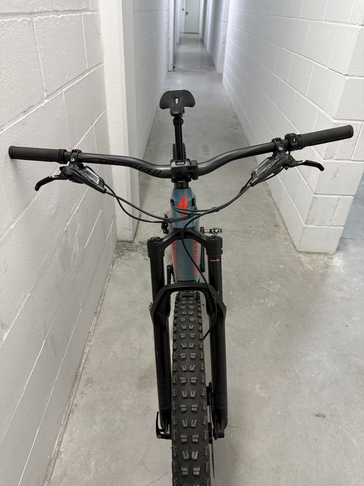 Bicicleta Specialized Turbo Levo Expert
