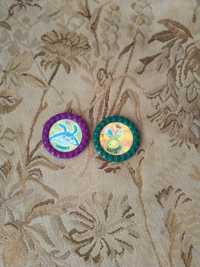 Tazos.             .