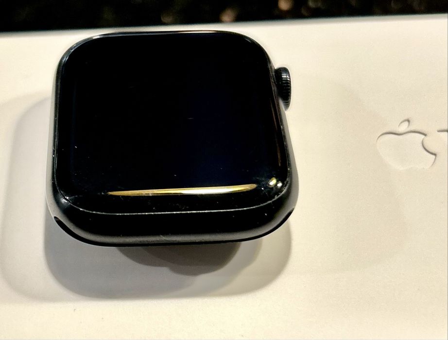 Apple Watch 8 45 mm Cellular super stan