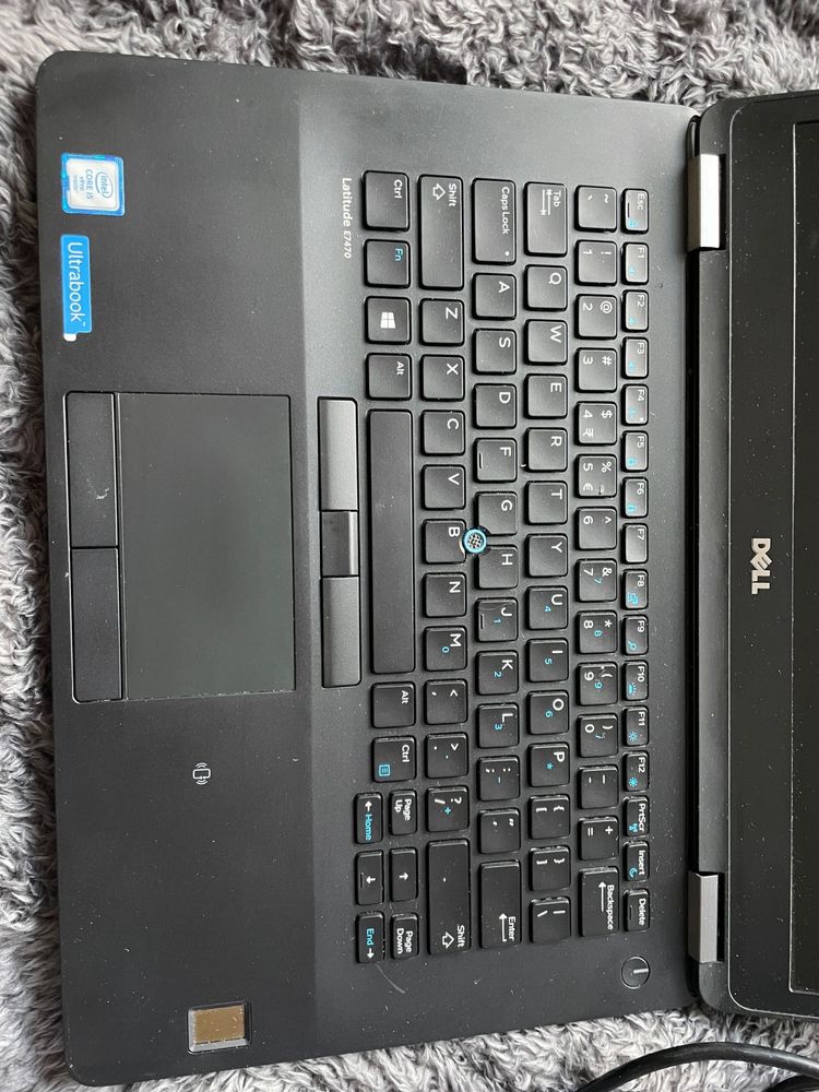 Dell ultrabook.  I5 SSD Windows 10 Super stan