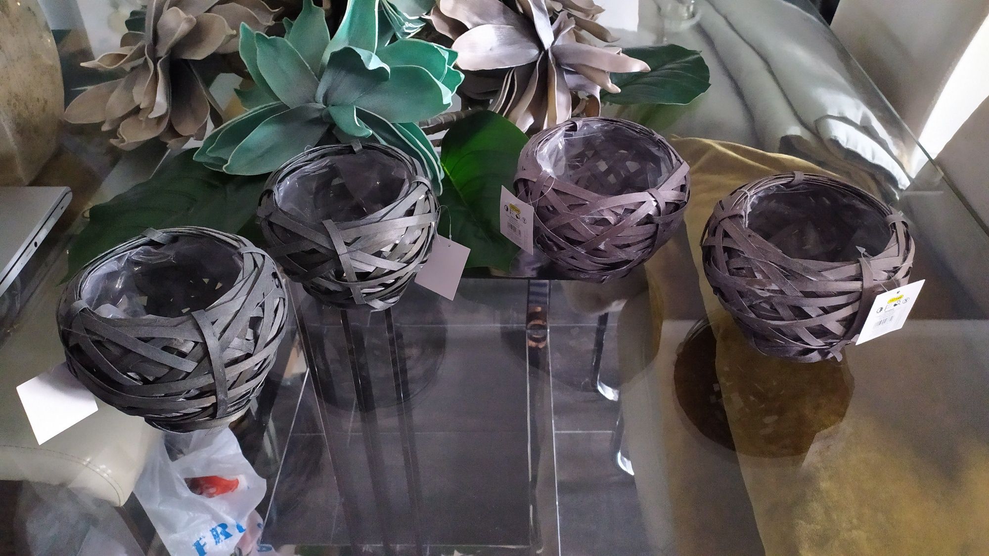 Vasos novos tipo verga cinzentos 10€ pelos 4