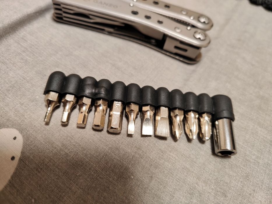 Мультитул Ganzo G201 в стані нового! Біти в комплекті, чохол