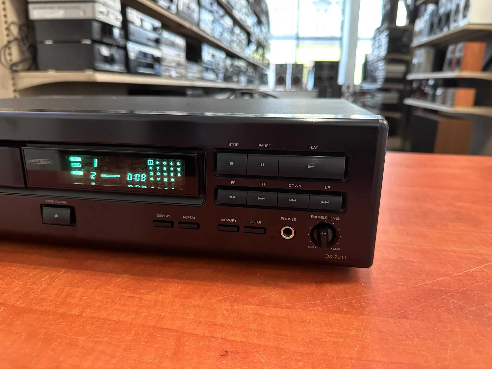 Odtwarzacz CD Onkyo  DX-7011