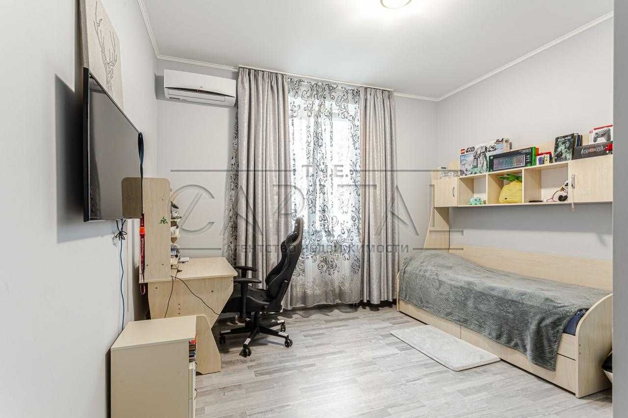 Аренда  5-комнатной квартиры (126 м2)  в Печерском районе.