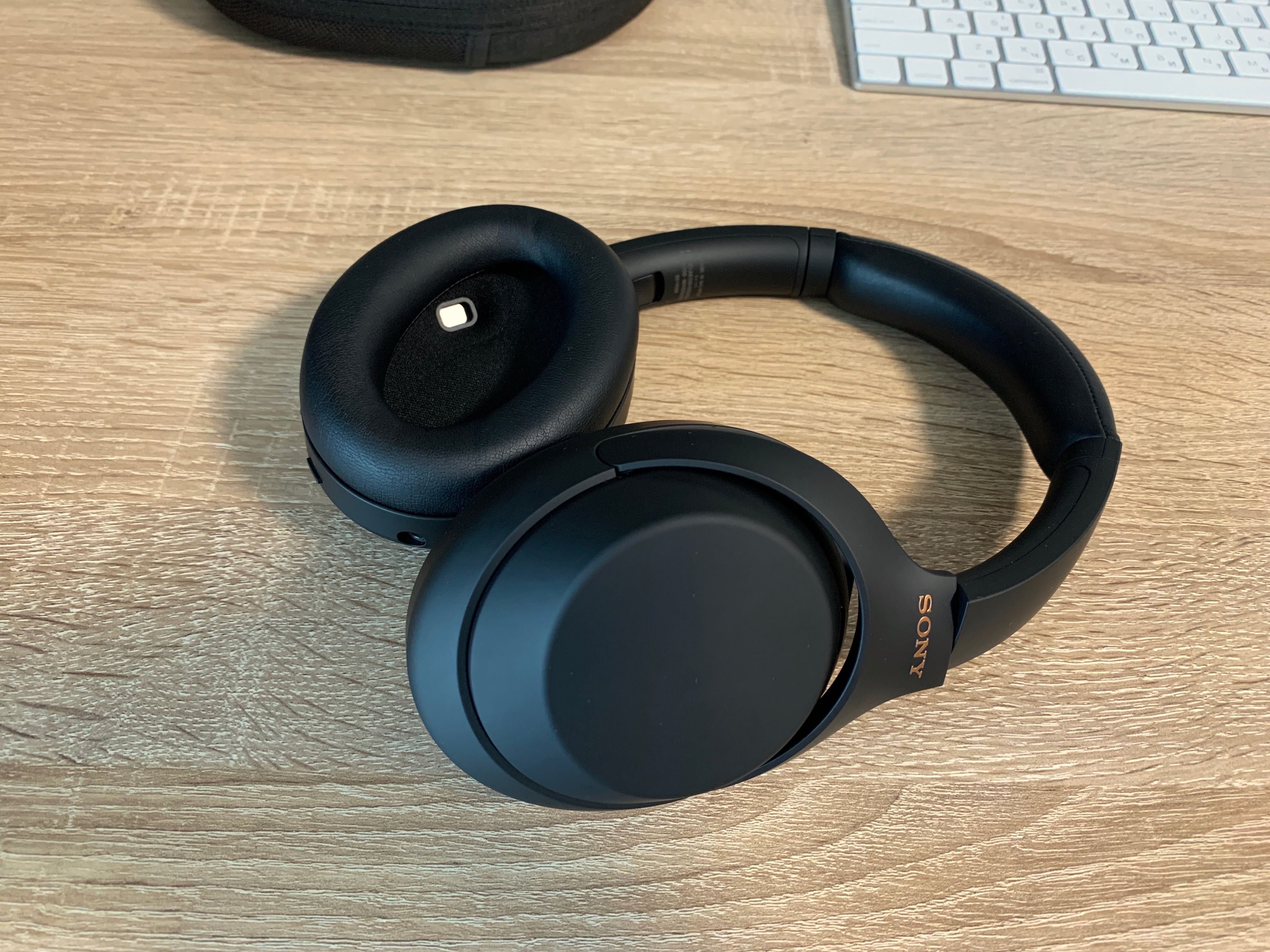 Sony WH-1000XM4 Black в отличном состоянии