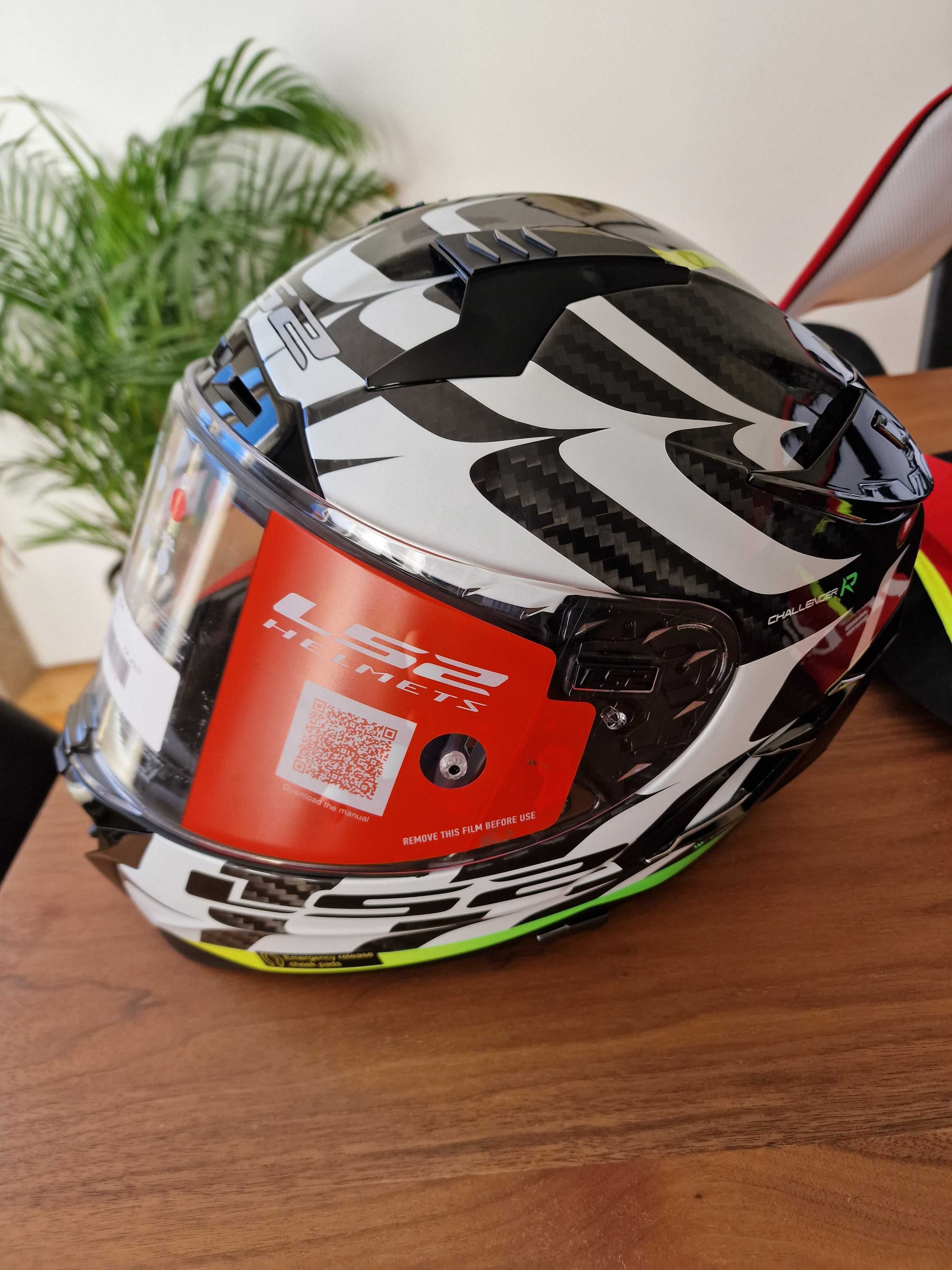 Capacete LS2 challenger carbon