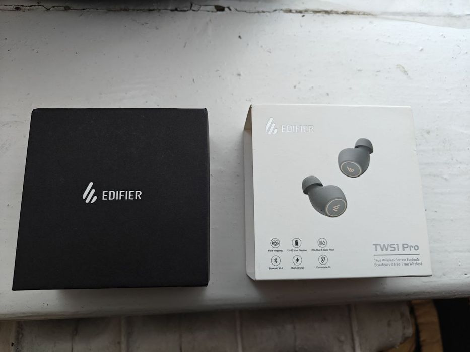 Кейс від навушників Edifire TWS1 Pro
