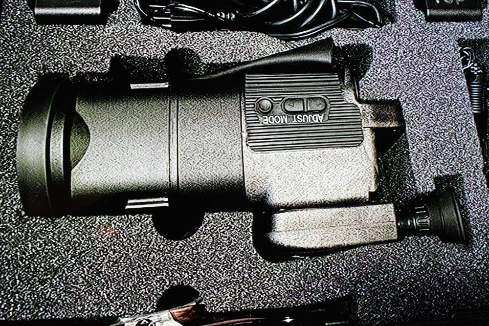 Kamera termowizyjna 250D