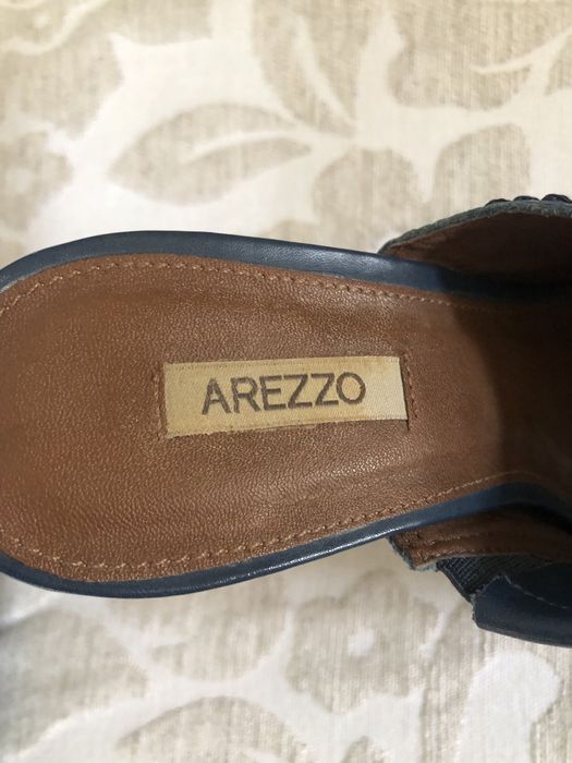 Socas em pele Arezzo