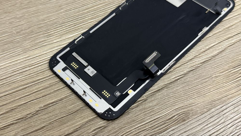 Oryginalny wyświetlacz ekran Apple iPhone 13 demontaz stan BDB