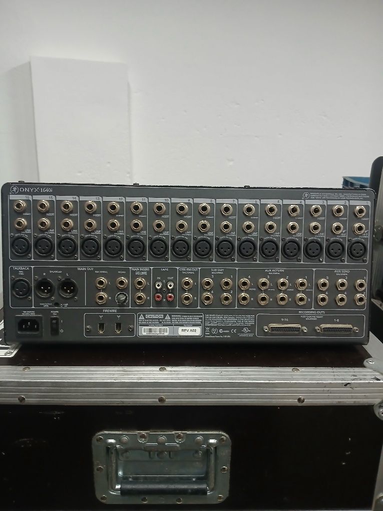Mesa de mistura mackie 1640i