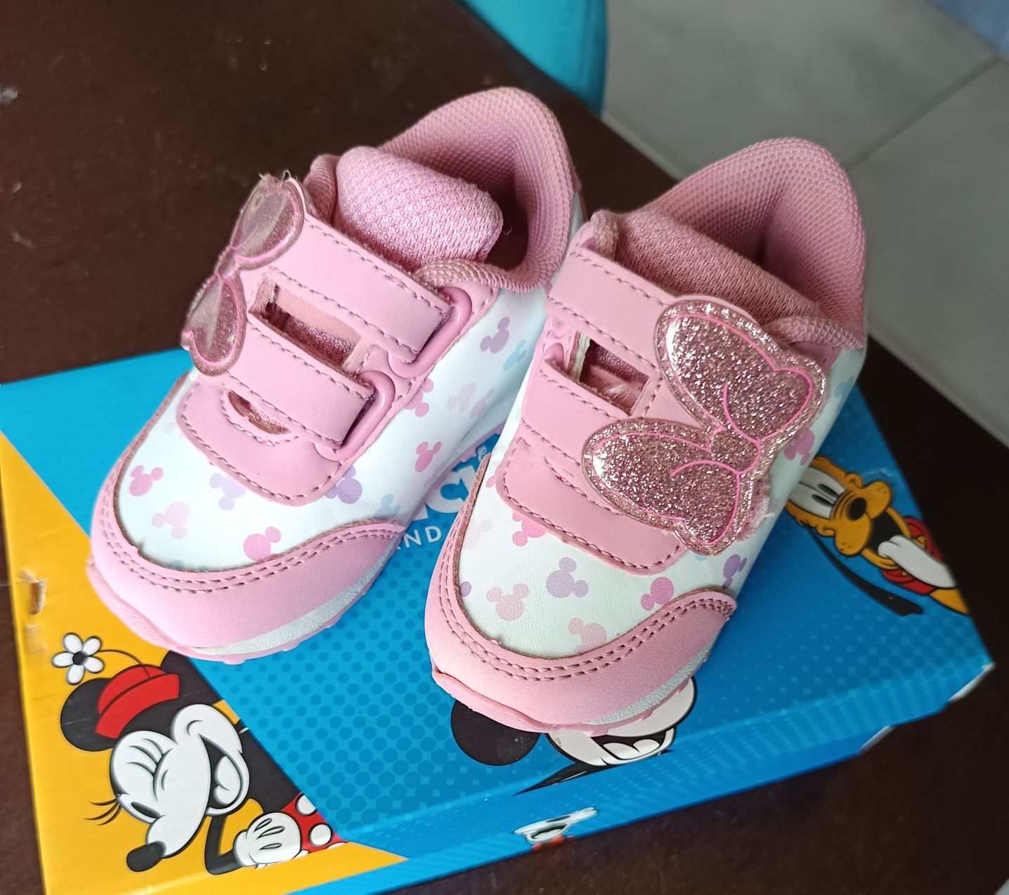 Adidasy Minnie R.21