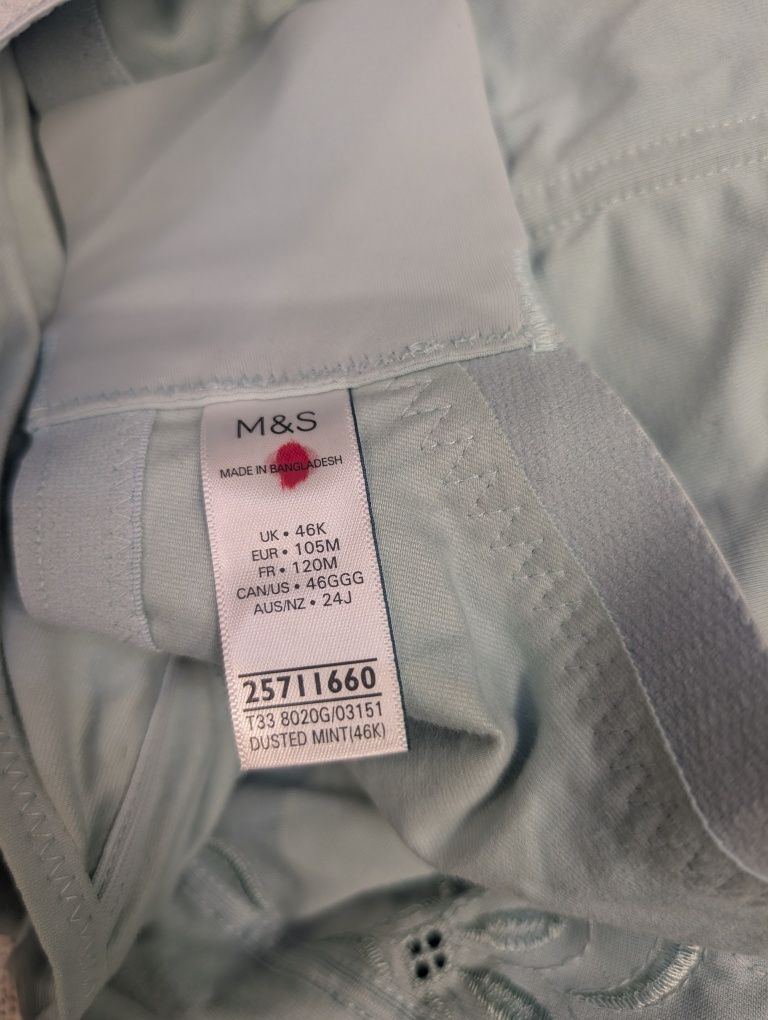 105M 46K Marks Spencer mocno zabudowany pełna staniki miska podtrzy