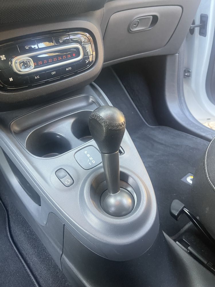 Smart ForFour Caixa Automática