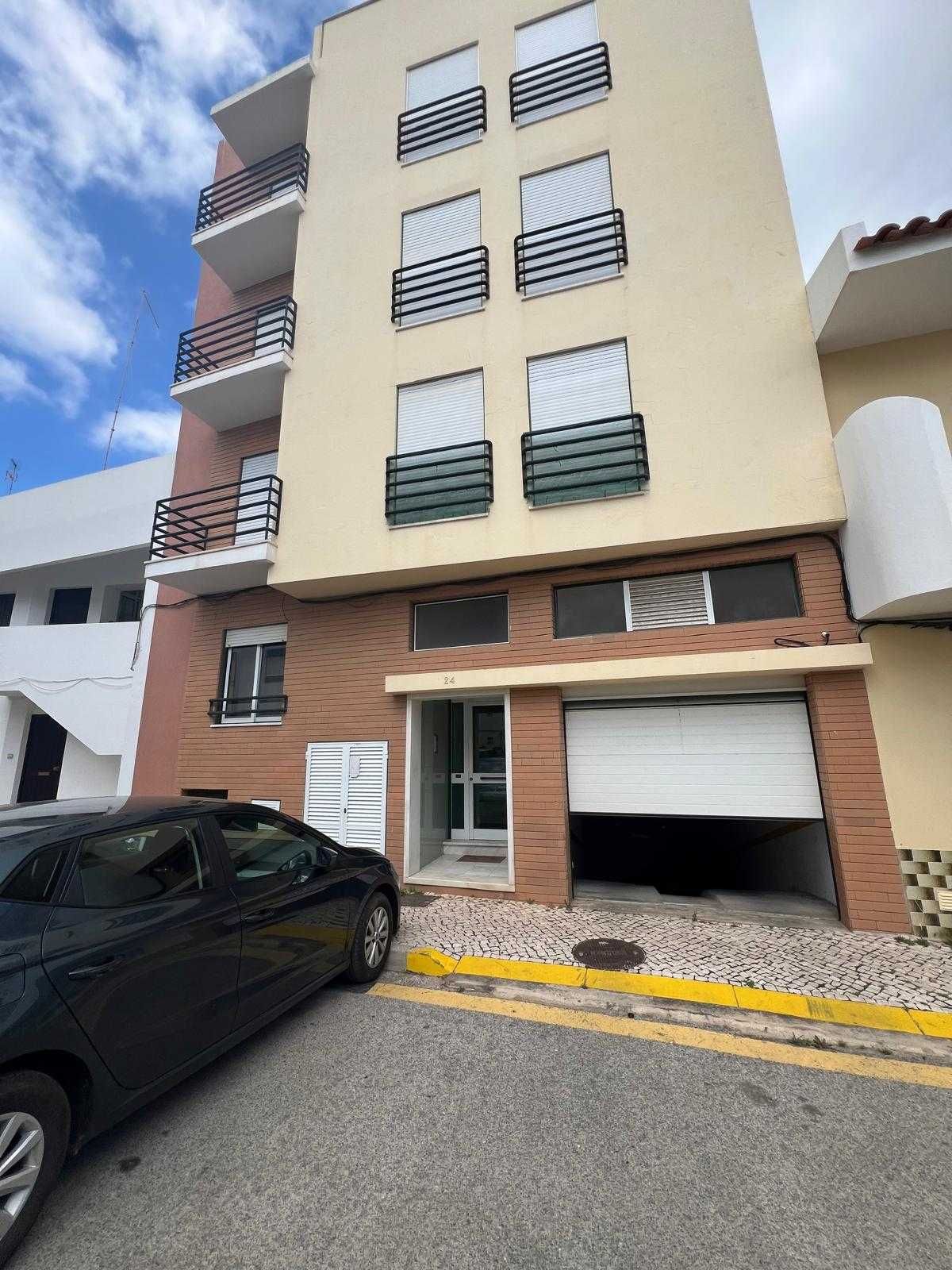 T1 a 150 m da PRAIA de Apartamento Armação de Pêra c/ GARAGEM