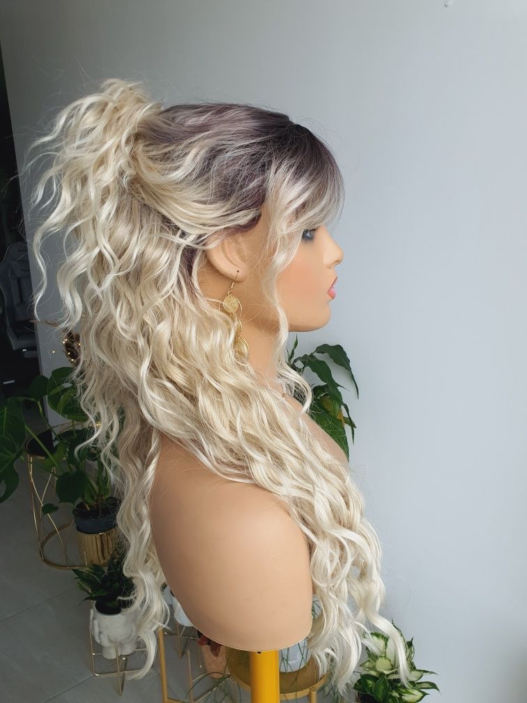 Piękna peruka fale loki blond bakłażan odrost długa naturalna fryzura
