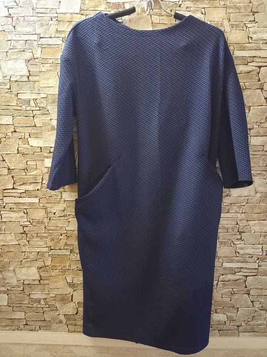 Ділове сине плаття