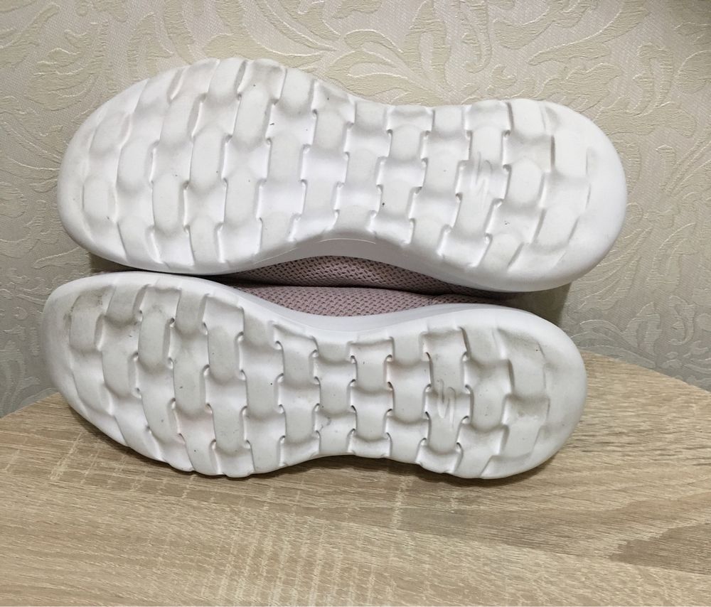 Сліпони Skechers
