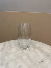 Szklany wazon przezroczysty