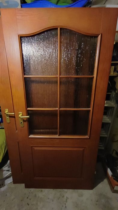 Solidne drewniane drzwi do salonu 90cm prawe