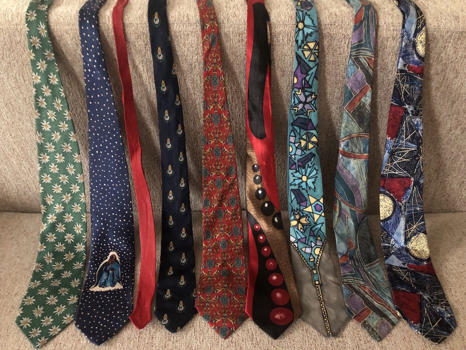 Галстуки прикольные, классические!