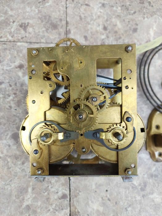 663 Mechanizm starego zegara ściennego Junghans B06 sprawny