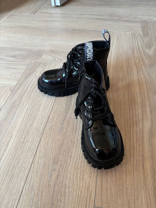 Buty lakierowane dla dziewczynki