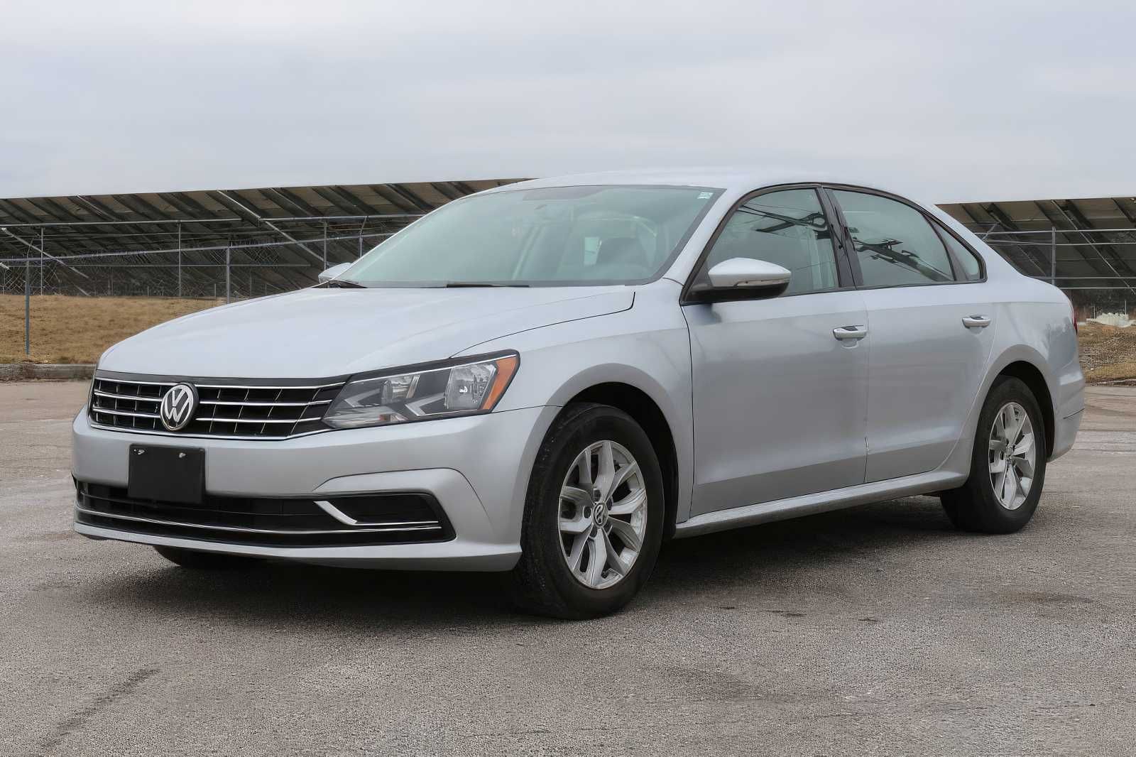 2018 Volkswagen Passat S