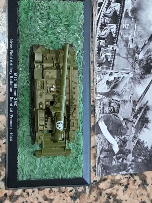 Carro blindado militar m12