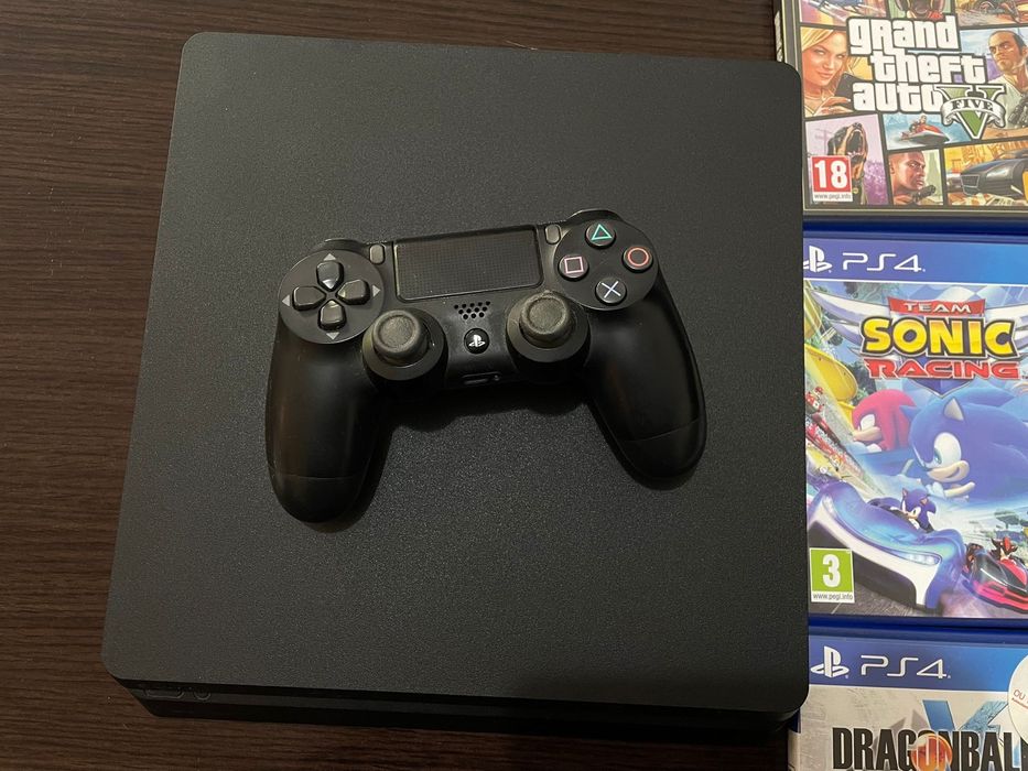 PS4 com 1 controle + 9 jogos