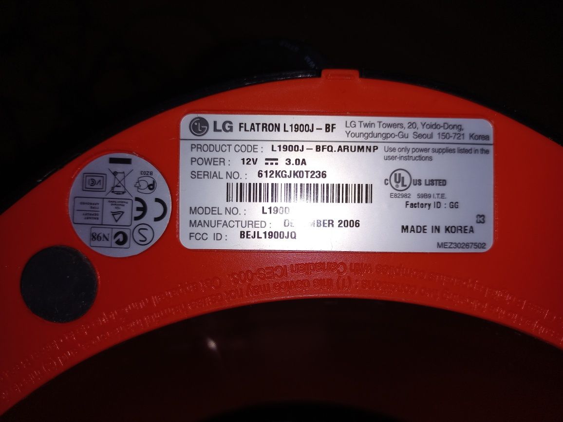 Монітор LG flatron 19