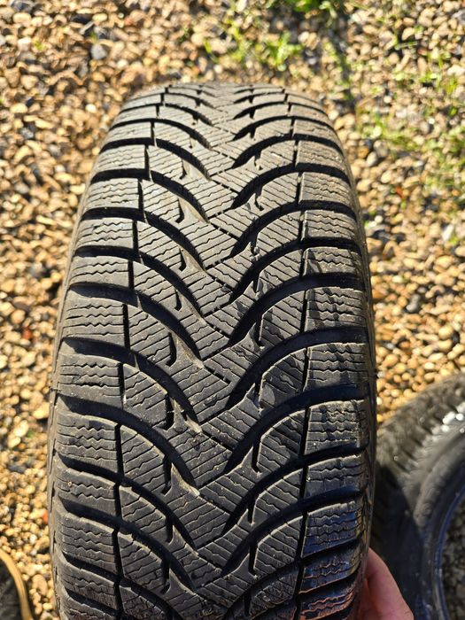 PNEUS  NOVOS  205/60/R16 usados uma viagem