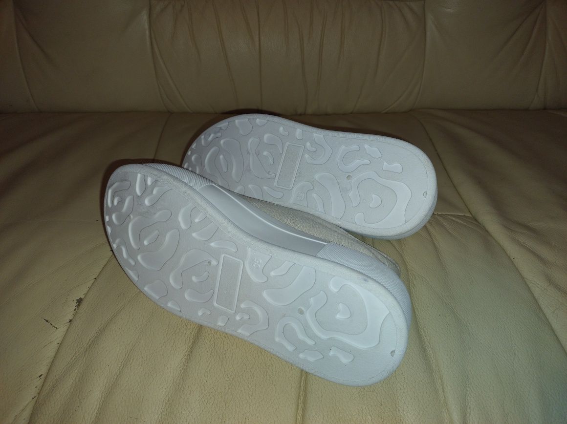 Nowe oryginalne, buty, trampki, tenisówki LOONEY TUNES r.35
