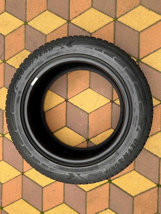 225/55 R17 GoodYear UltraGrip Performance Run Flat. Шини зимові 4 шт.