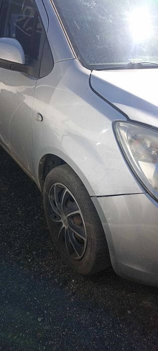 błotnik przód przedni opel agila b lak zccb