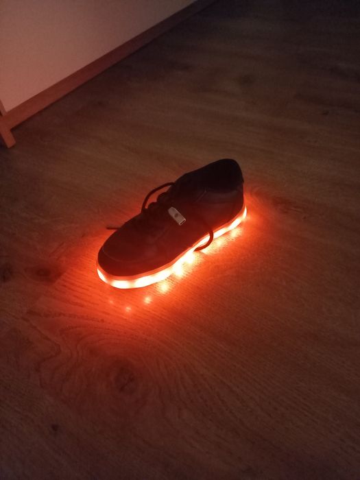 Adidasy chłopięce świecące