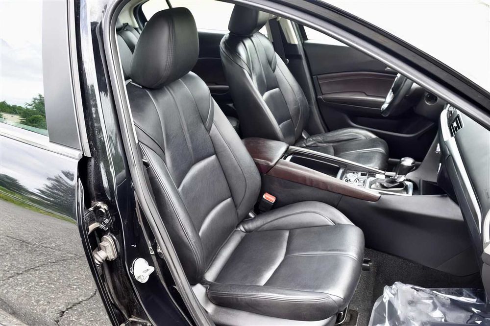 Mazda  Mazda3      2017
