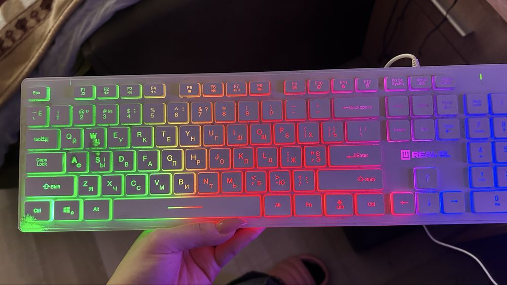 Продаю мембранну рожеву клавіатуру