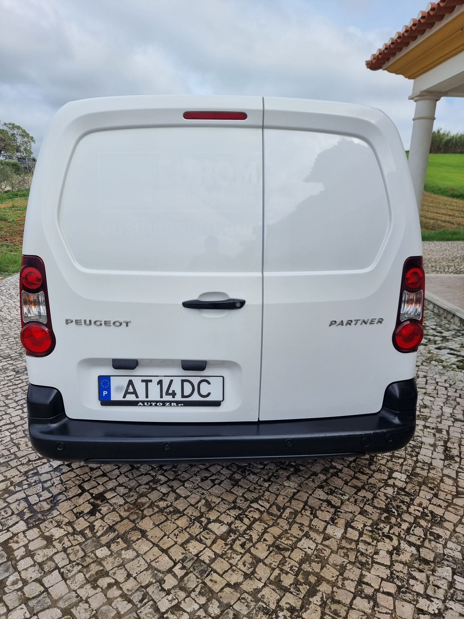 Peugeot partner   .