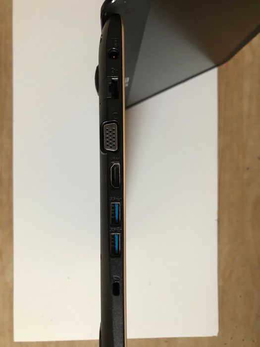 Komputer przenośny ASUS