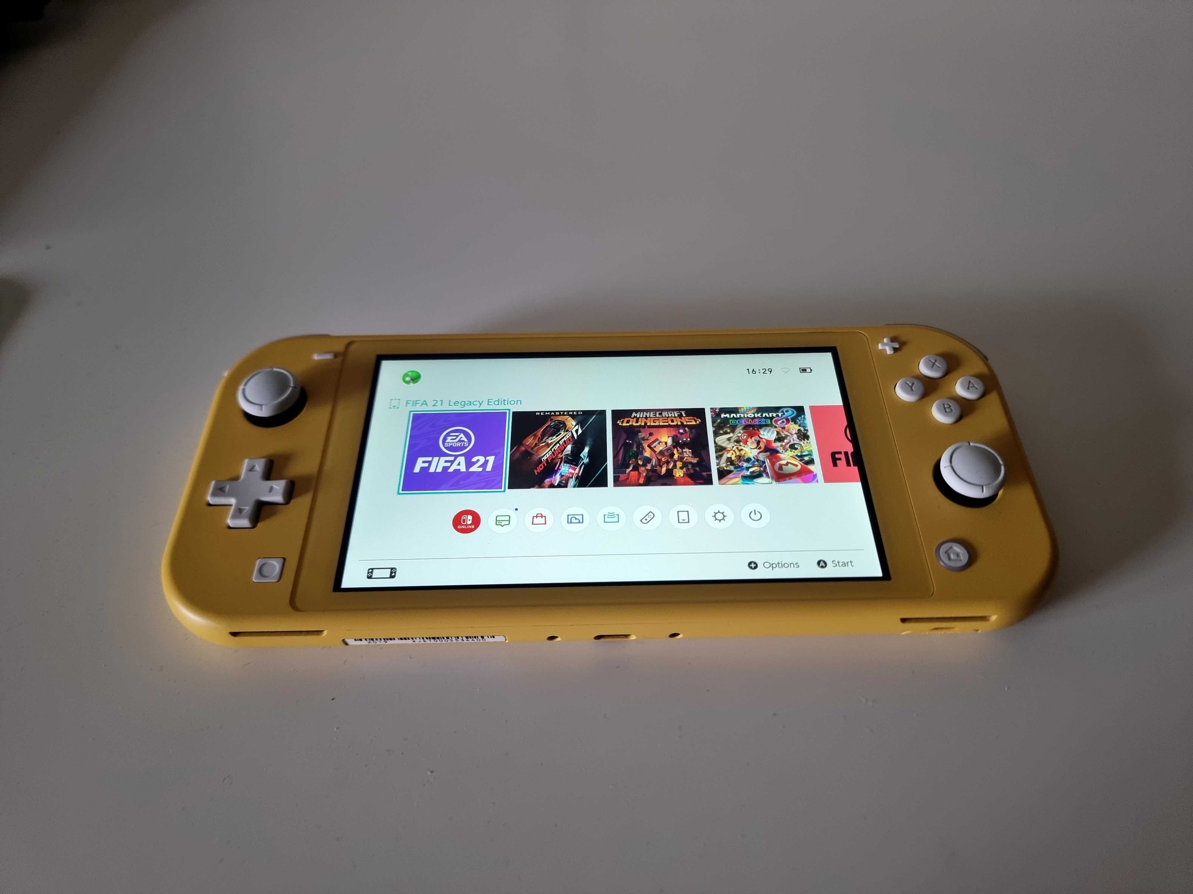 Konsola Nintendo Switch Lite komplet żółta
