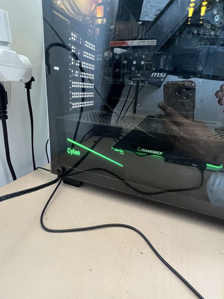 sprzedam Komputer z 2 monitorami