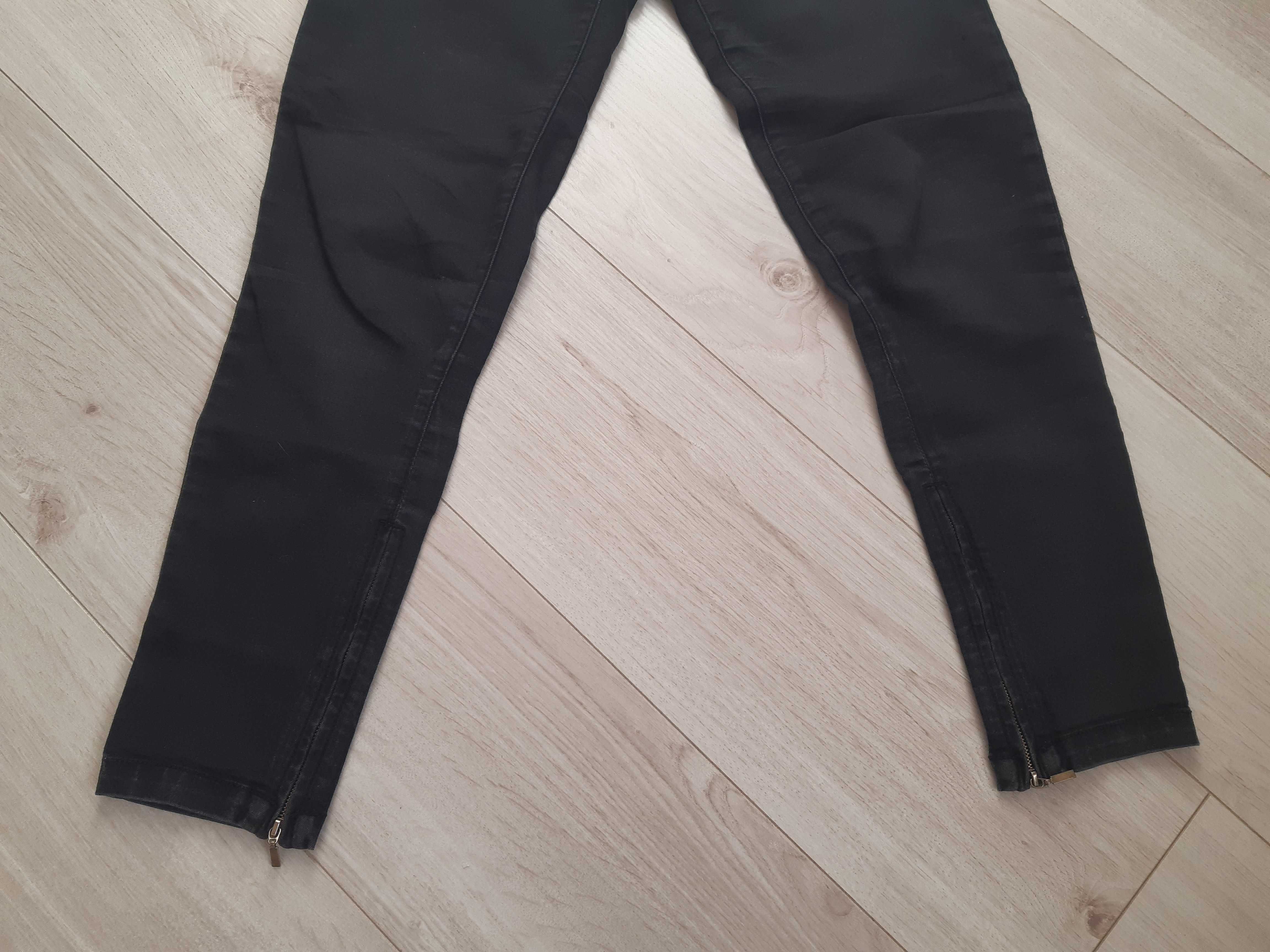 Spodnie jeansy czarne z zamkami na nogawkach Stradivarius 36