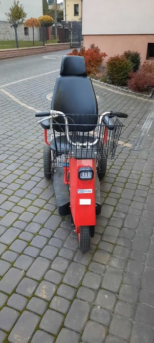 Skuter inwalidzki akumulatorowy trójkołowy