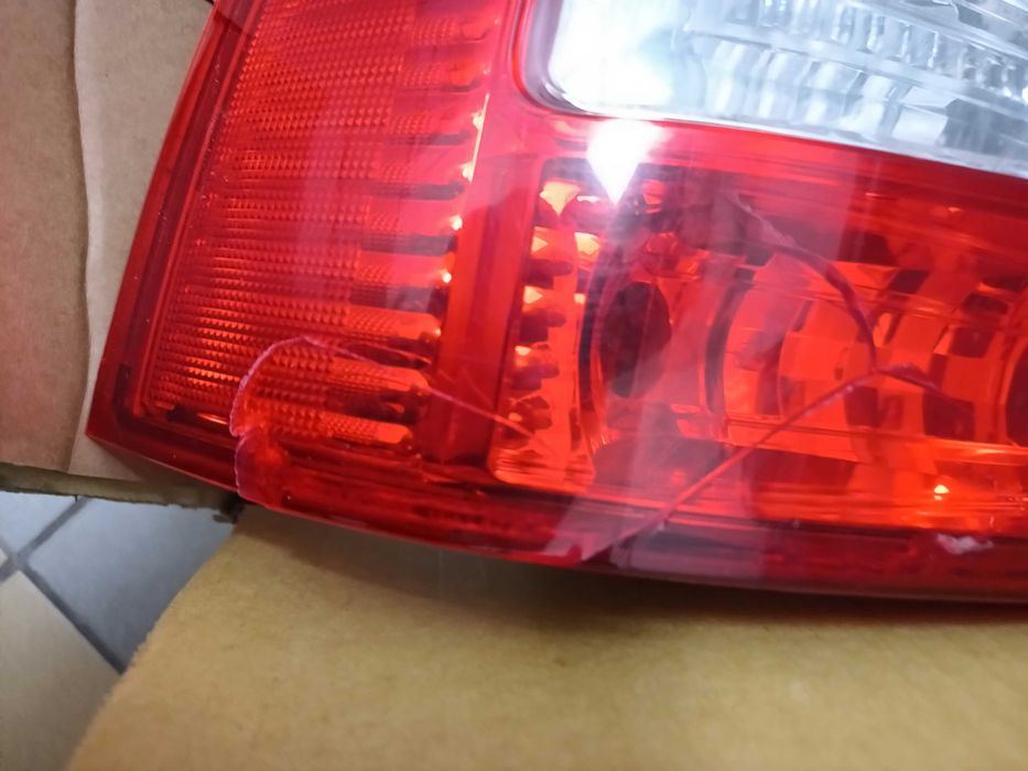 Продам задній лівий ліхтар Хонда срв