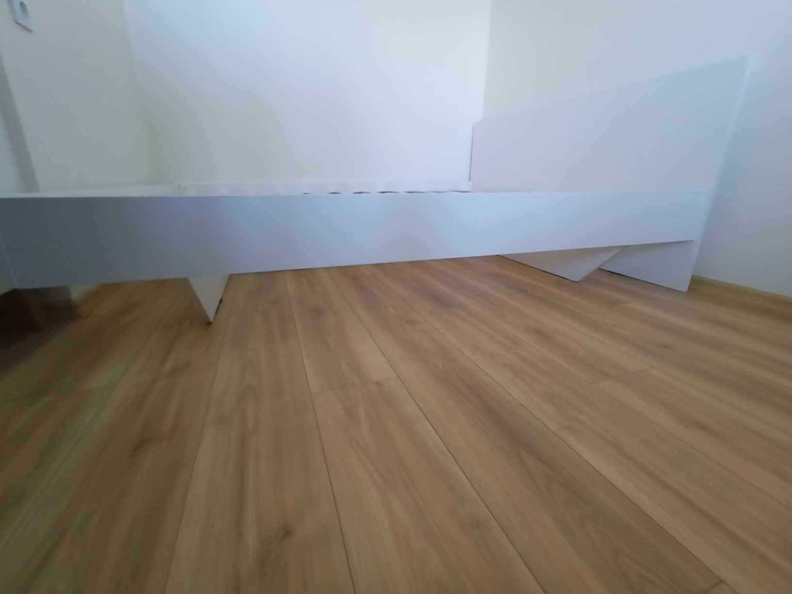 Łóżko lewitujące 160x200 cm