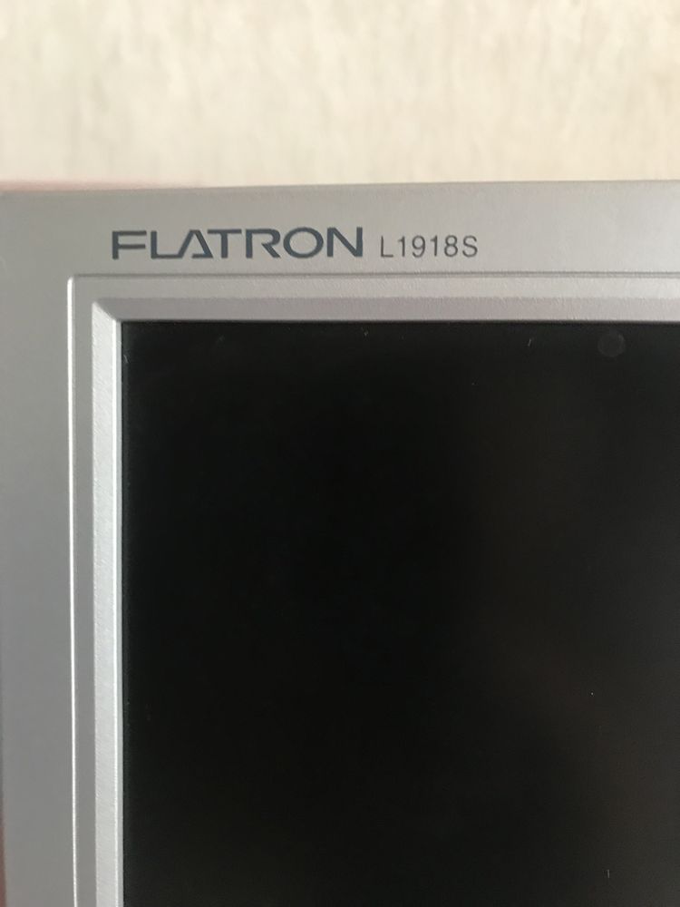Монитор LG Flatron